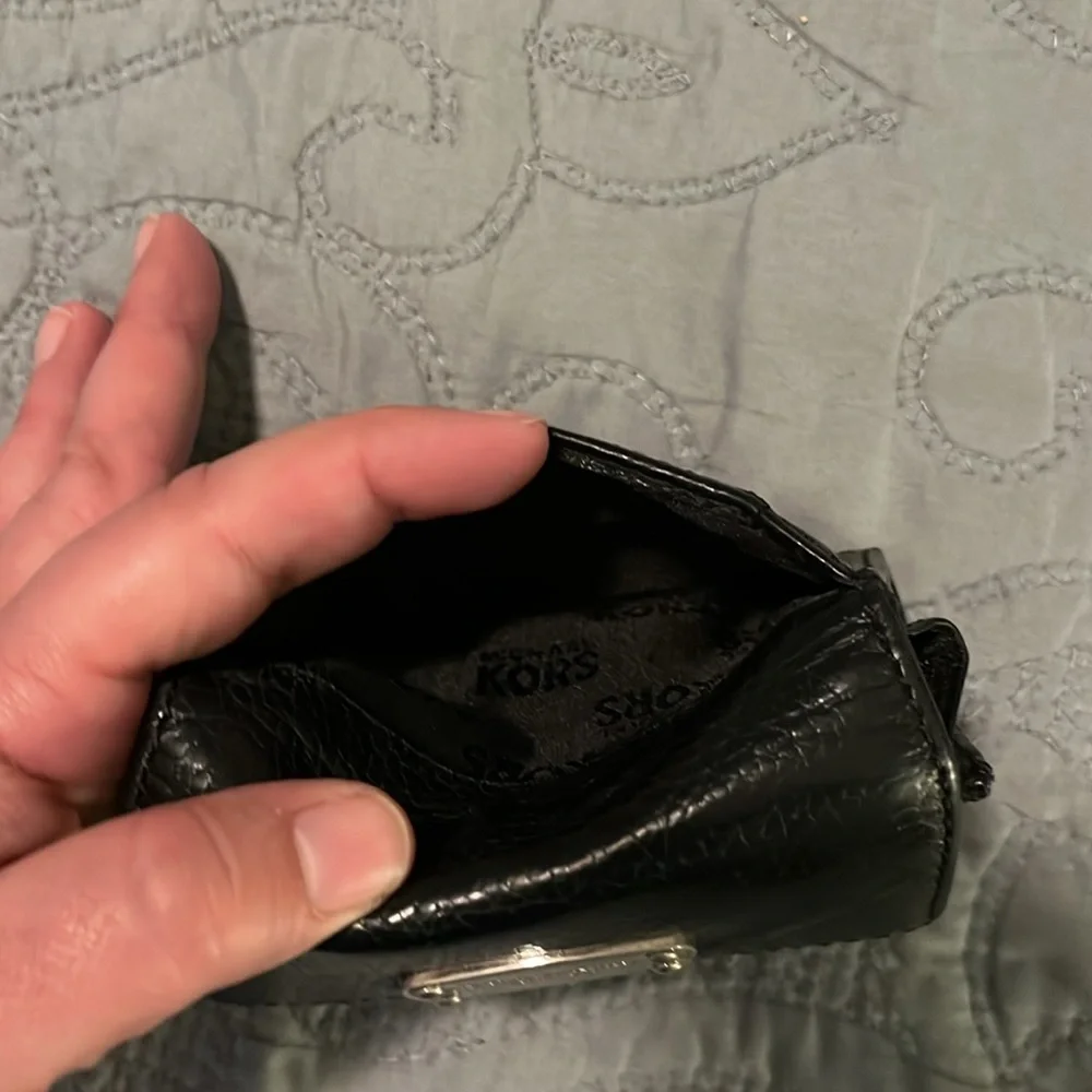 Michael Kors Black Pebbled Leather, Silver Tone Hardware Key Cles/Card Holder